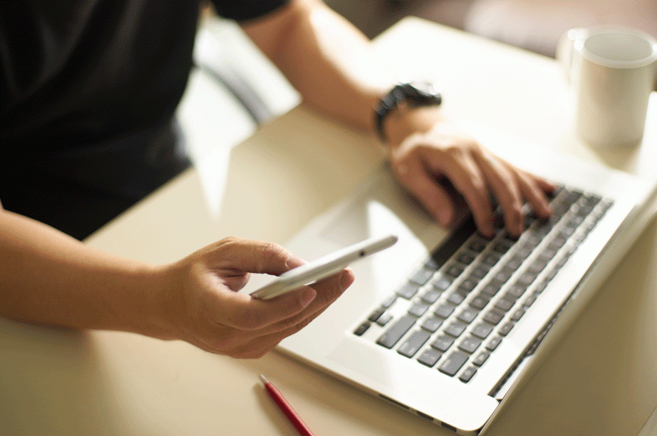 Phone and Computer Reading